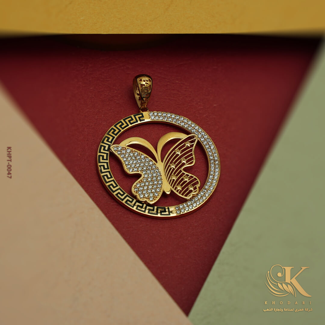 قلادة ذهبية - لواحة